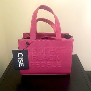 NWT Dust bag included